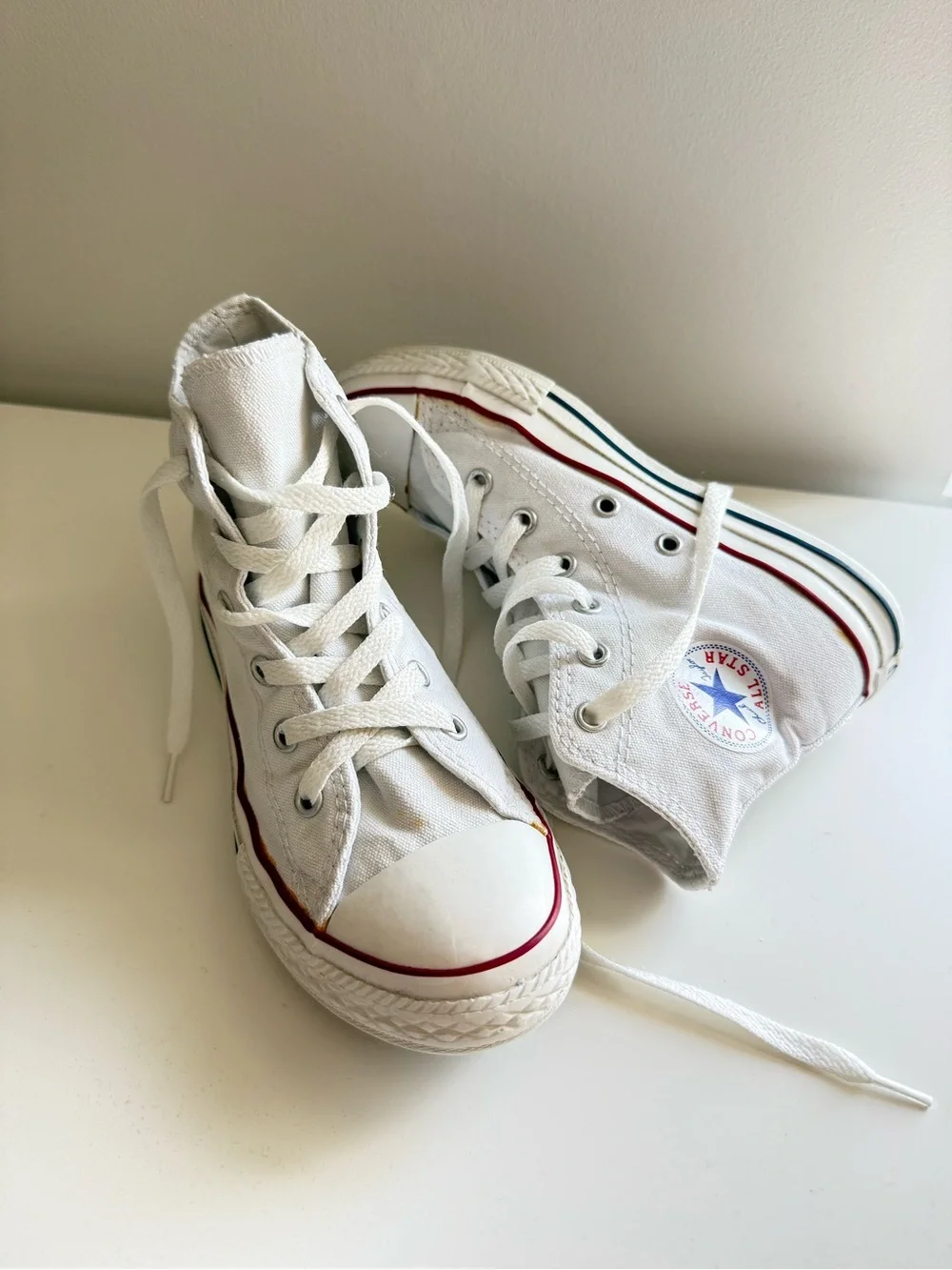 Converse All Star White Kids Shoes Sneakers High Tops Size 1.5 Youth